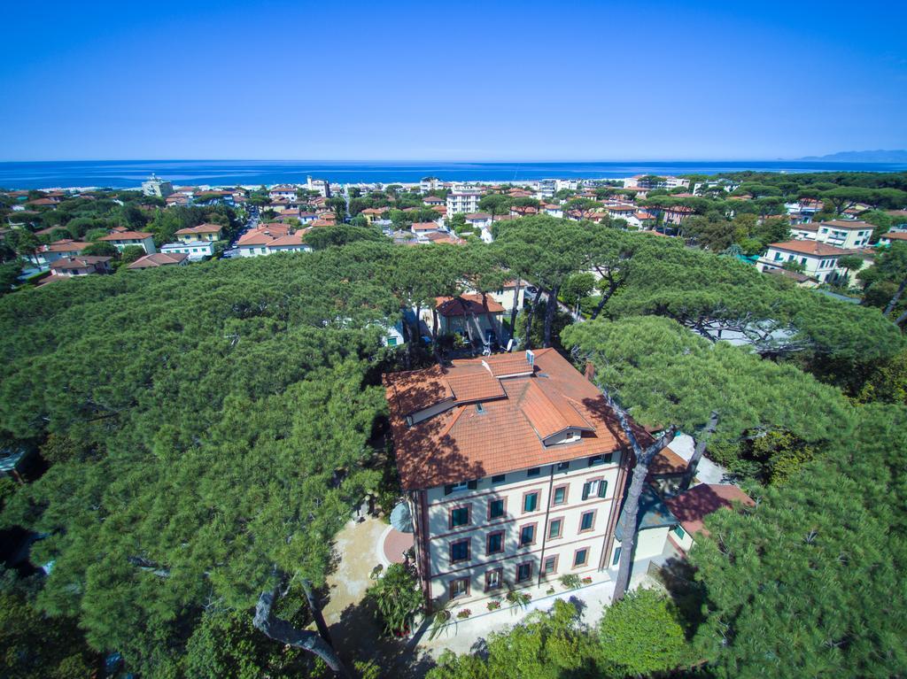 Hotel Villa Tiziana Марина-ди-Пьетрасанта Экстерьер фото